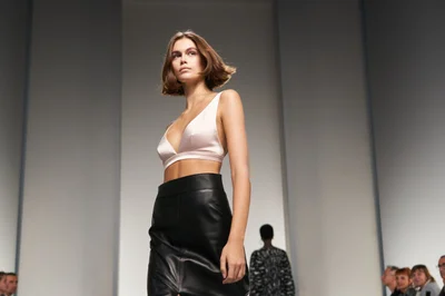 Look 16